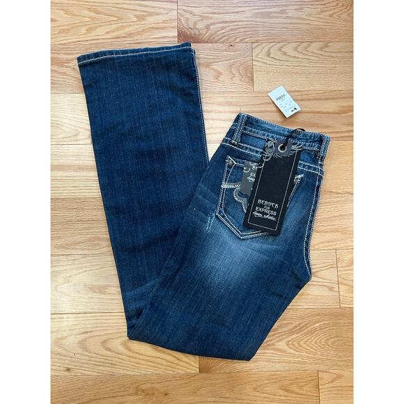 NWT Be Rock for Express Low Rise Boot Cut Jeans Fading Embellished Size 4 JL - Picture 1 of 9